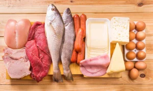 Tránh thực phẩm giàu protein động vật để ngăn chặn việc sản xuất melanin